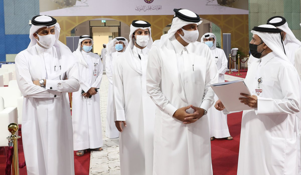 The Prime Minister Checks on the Headquarters of the Candidates' Committee of the Shura Council Elec